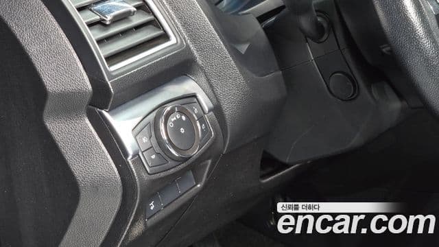 Ford Explorer 5세대, 2018 17