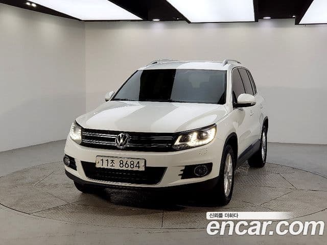 Volkswagen New Tiguan 5N, 2015 3
