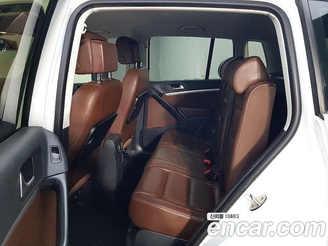 Volkswagen New Tiguan 5N, 2015 10