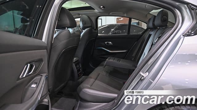 BMW 3시리즈 (G20), 2025 10
