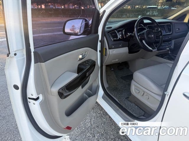 Kia All New Carnival Prestige, 2017 14
