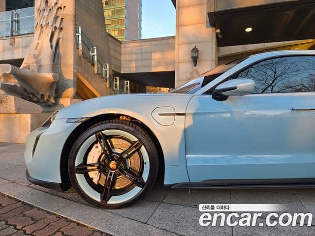 Porsche 타이칸 4S, 2021 все фото