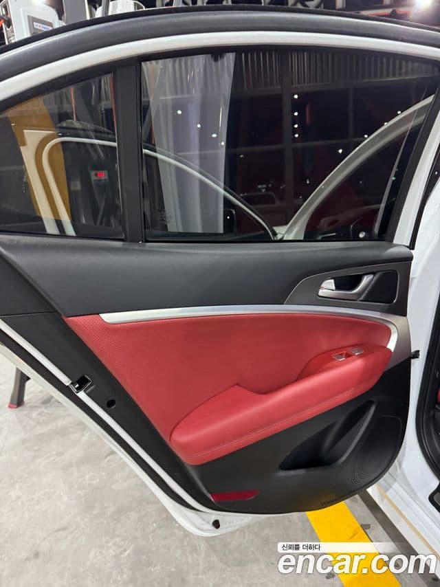 Genesis The / новый New G70 슈팅브레이크, 2024 13