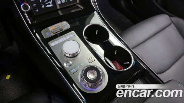 Genesis GV70, 2025 9