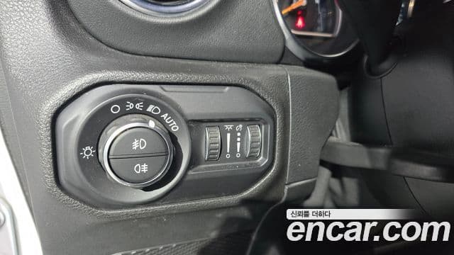 Jeep Wrangler (JL) 2.0 Overland 4도어 80th Anniversary Edition, 2021 17