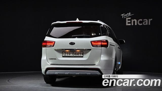 Kia All New Carnival Noblesse, 2017 4
