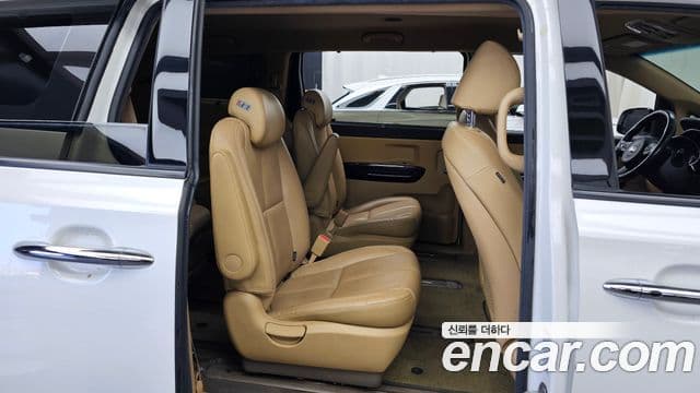 Kia All New Carnival Noblesse, 2017 12
