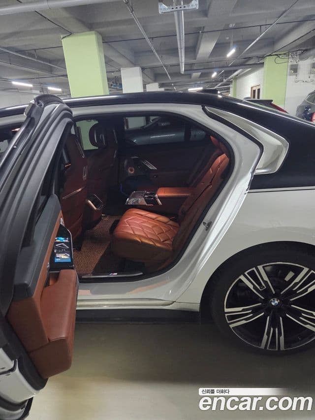 BMW 7시리즈 (G70) 750e xDrive M Sport, 2023 11