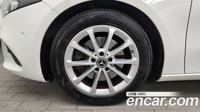 Mercedes-Benz A-класс W177 A220 хэтчбек, 2020 все фото