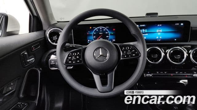 Mercedes-Benz A-класс W177 A220 хэтчбек, 2020 13