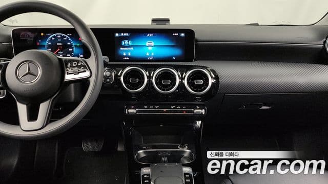 Mercedes-Benz A-класс W177 A220 хэтчбек, 2020 14