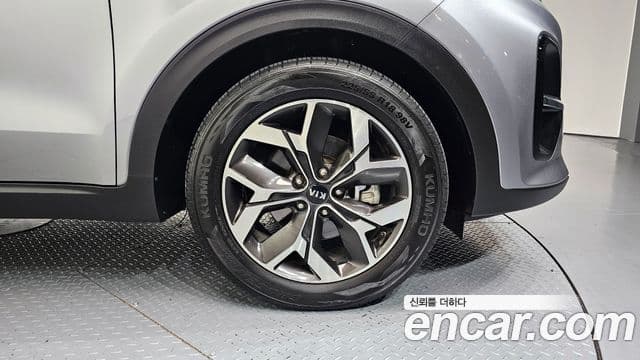 Kia Sportage The / новый Bold Prestige, 2021 все фото