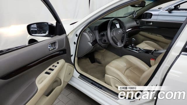 Infiniti G37 V36, 2011 10