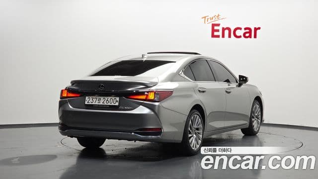 Lexus ES300h 7세대 Executive, 2025 2