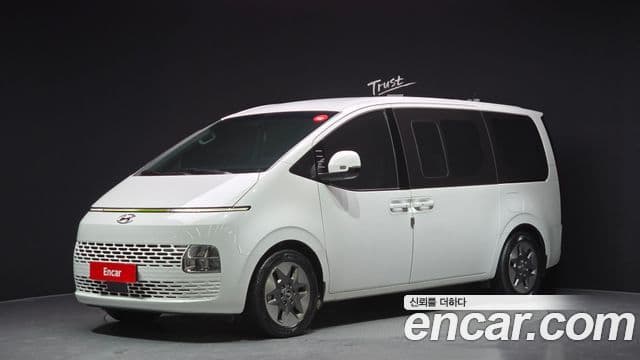 Hyundai Staria Modern, 2024 1