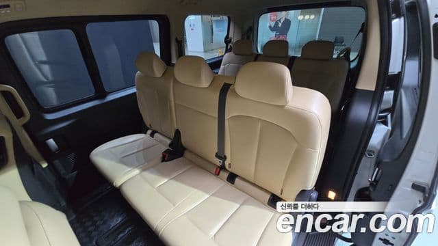 Hyundai Staria Modern, 2024 12