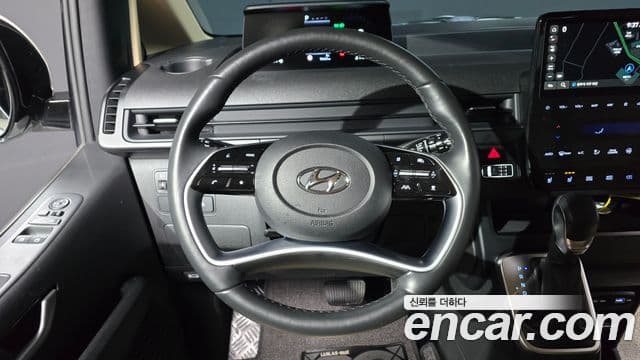 Hyundai Staria Modern, 2024 13