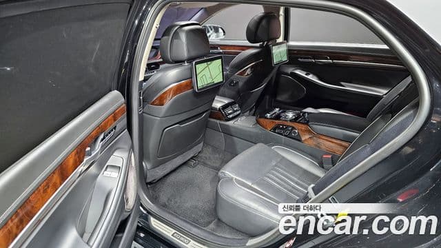 Genesis EQ900 Prestige, 2016 12