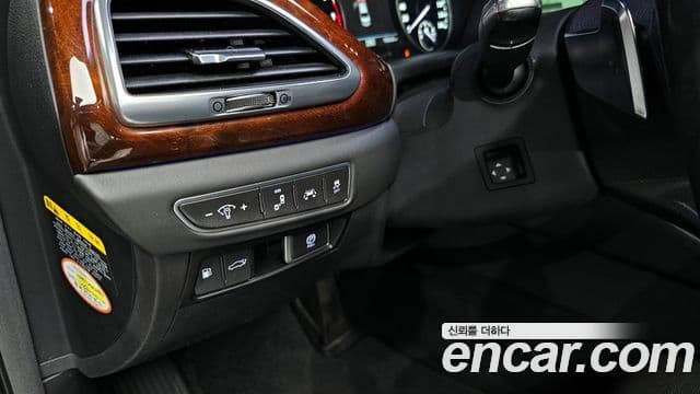 Genesis EQ900 Prestige, 2016 16