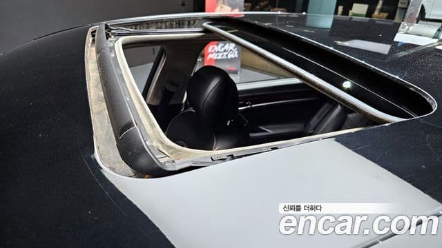 Genesis EQ900 Prestige, 2016 18