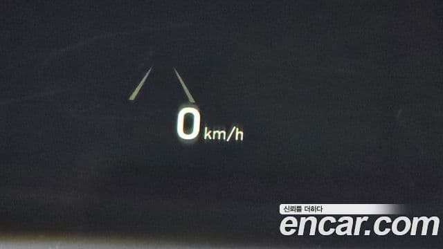 Genesis EQ900 Prestige, 2016 19