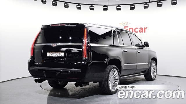 Cadillac Escalade 4세대, 2018 2