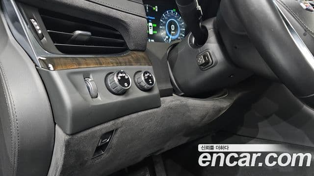 Cadillac Escalade 4세대, 2018 13