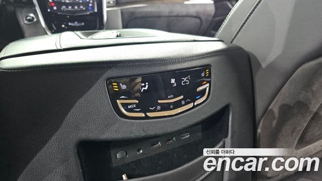 Cadillac Escalade 4세대, 2018 19