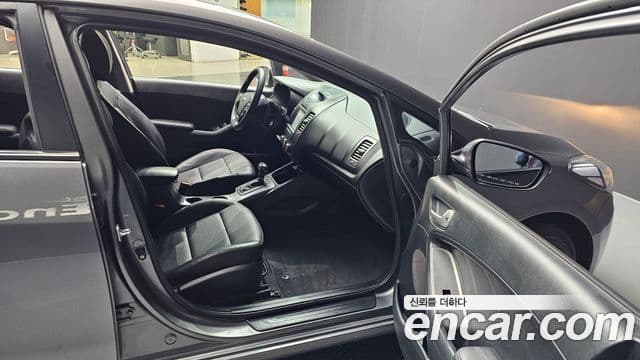 Kia K3 Deluxe, 2015 10