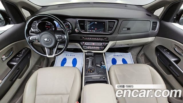 Kia All New Carnival Luxury, 2017 7