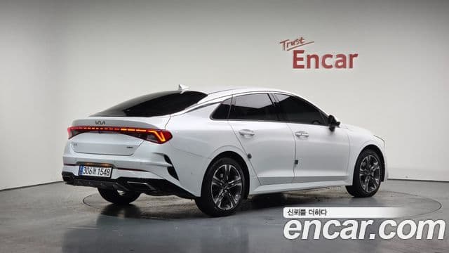 Kia K5 гибрид 3세대 Signature, 2023 2