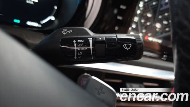 Kia K5 гибрид 3세대 Signature, 2023 17