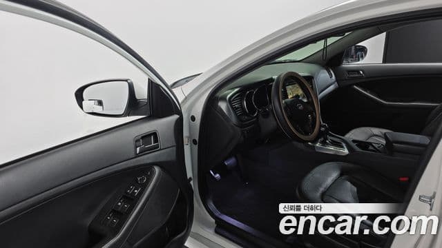 Kia K5 LPI Deluxe, 2012 11