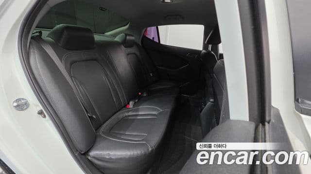 Kia K5 LPI Deluxe, 2012 19