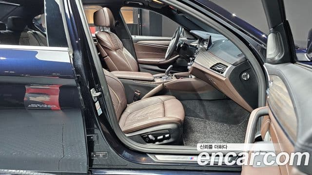 BMW 5시리즈 (G30) 520d xDrive M Sport Plus, 2020 10