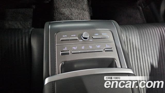 Hyundai Grandeur (GN7) Calligraphy, 2023 18