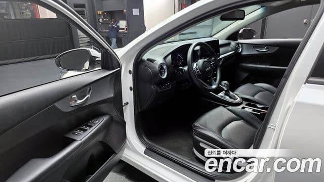 Kia The / новый New K3 2세대 Trendy, 2022 10