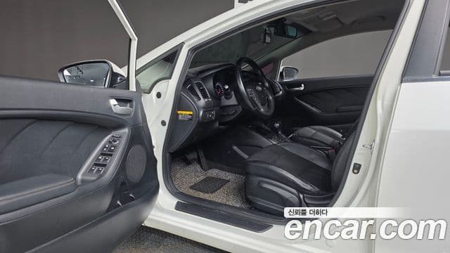 Kia K3 Trendy, 2015 11