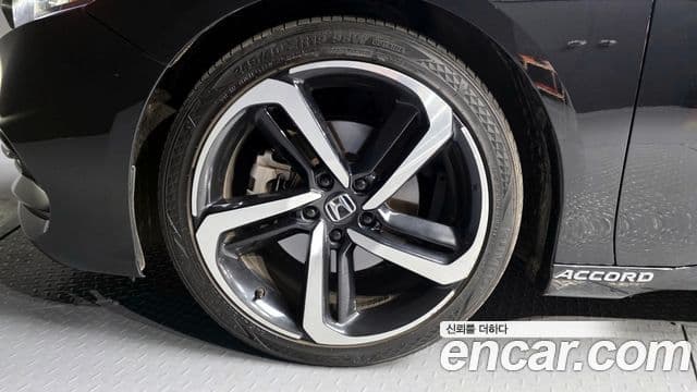 Honda Accord 10세대 2.0 турбо Sport, 2018 все фото