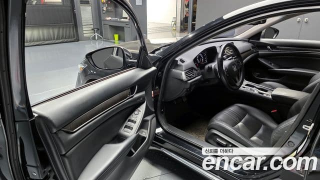 Honda Accord 10세대 2.0 турбо Sport, 2018 11