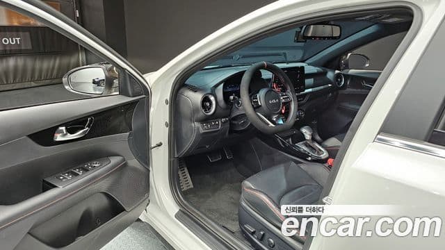 Kia The / новый New K3 2세대 Signature, 2023 11