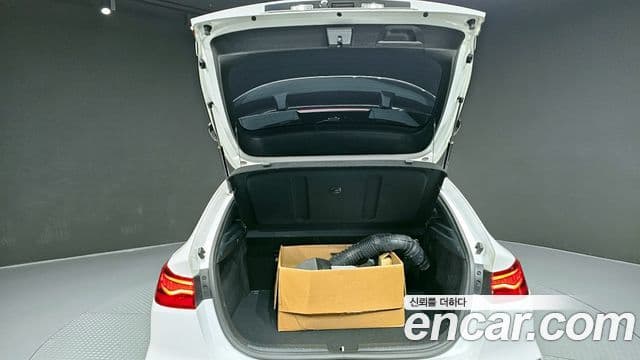 Kia The / новый New K3 2세대 Signature, 2023 19