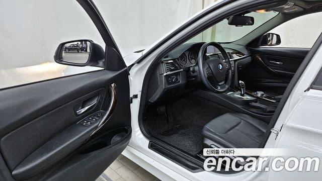 BMW 3시리즈 (F30), 2015 10