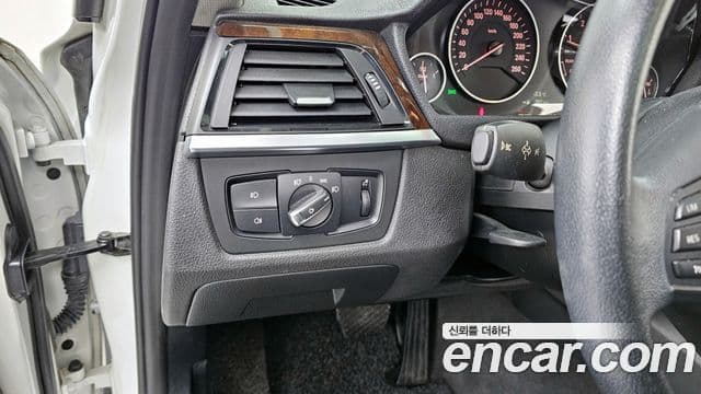 BMW 3시리즈 (F30), 2015 16