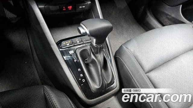 Kia Stonic Deluxe, 2019 9