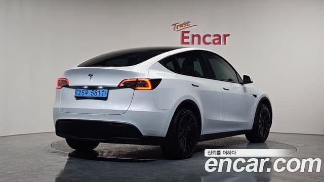 Tesla модель Y, 2024 2