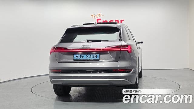Audi e-Tron, 2020 4