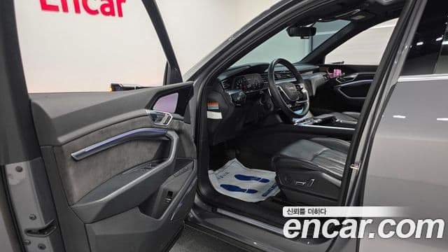 Audi e-Tron, 2020 10