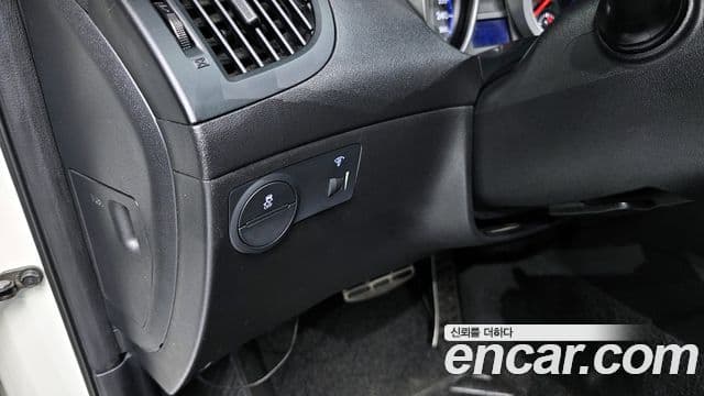 Hyundai Genesis купе 200 турбо R, 2009 16