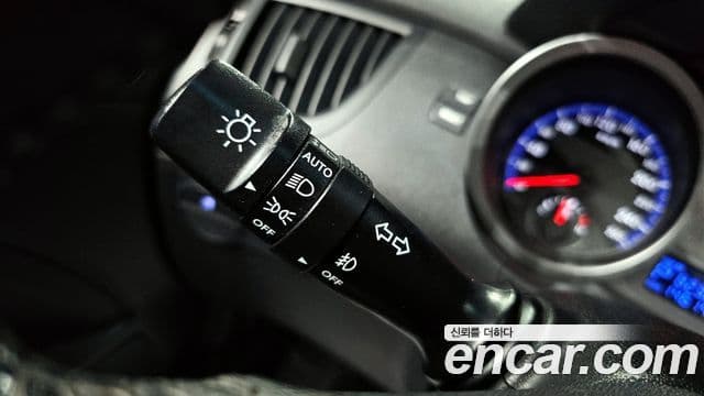 Hyundai Genesis купе 200 турбо R, 2009 18